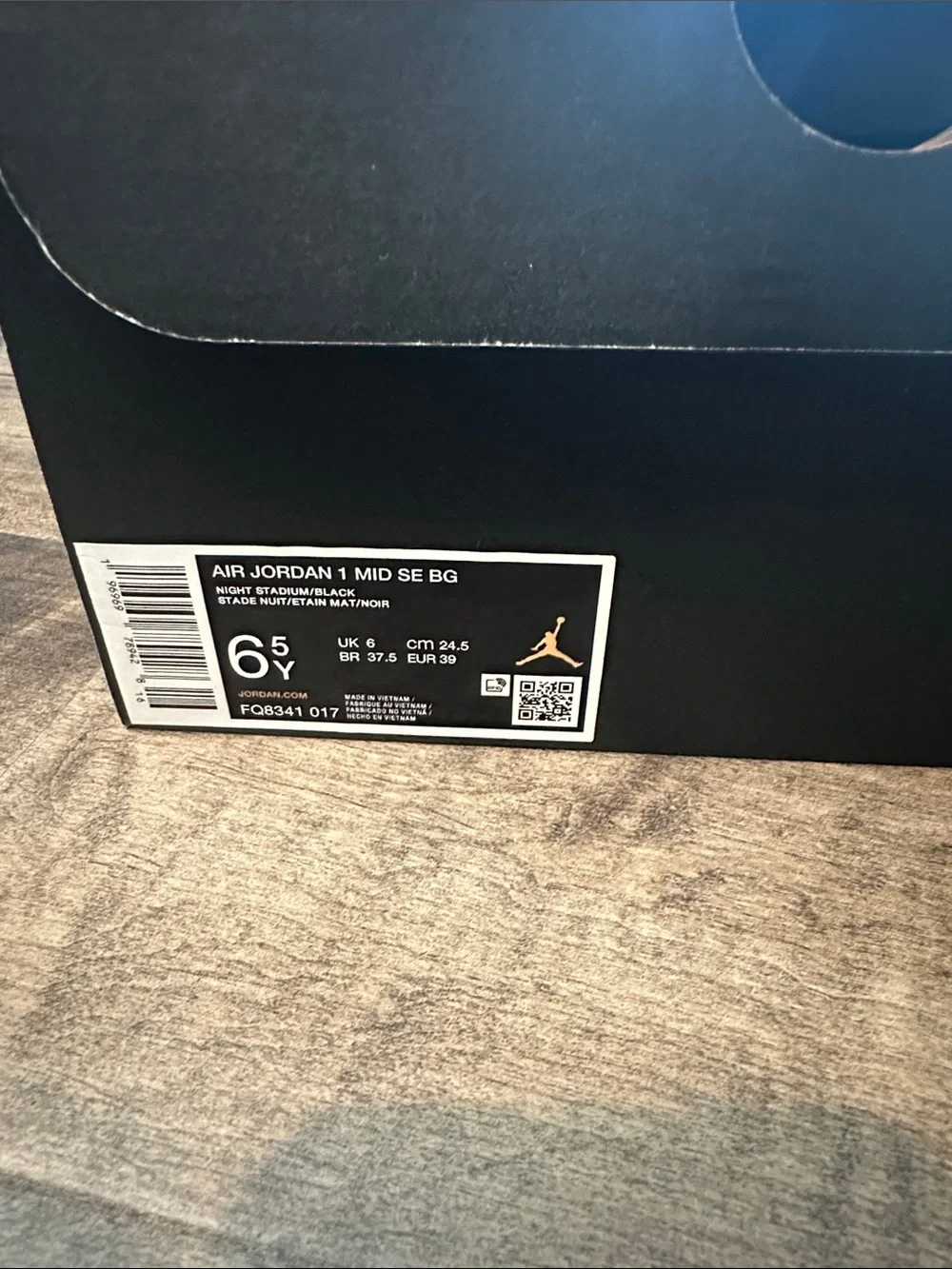 Kids Nike Air Jordan, Mid SE BG size 6.5 Night Stadium/Black Stase Inuit